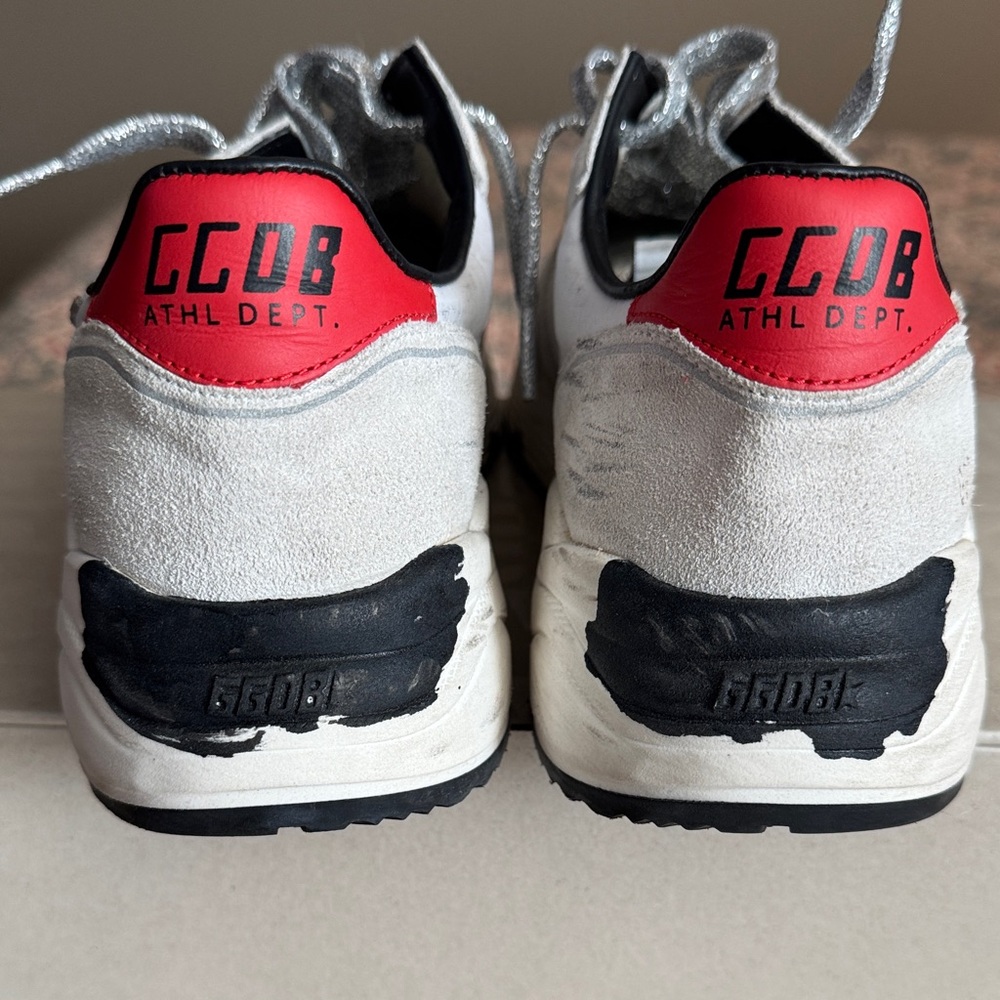 Golden Goose White, Black & Silver Athletic Shoes/RUNNING SOLE Style/Size 39/8.5 - Picture 5 of 16